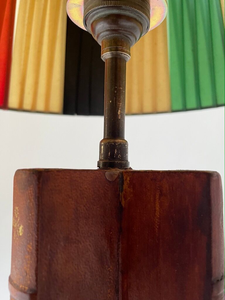 leather-laying lamp