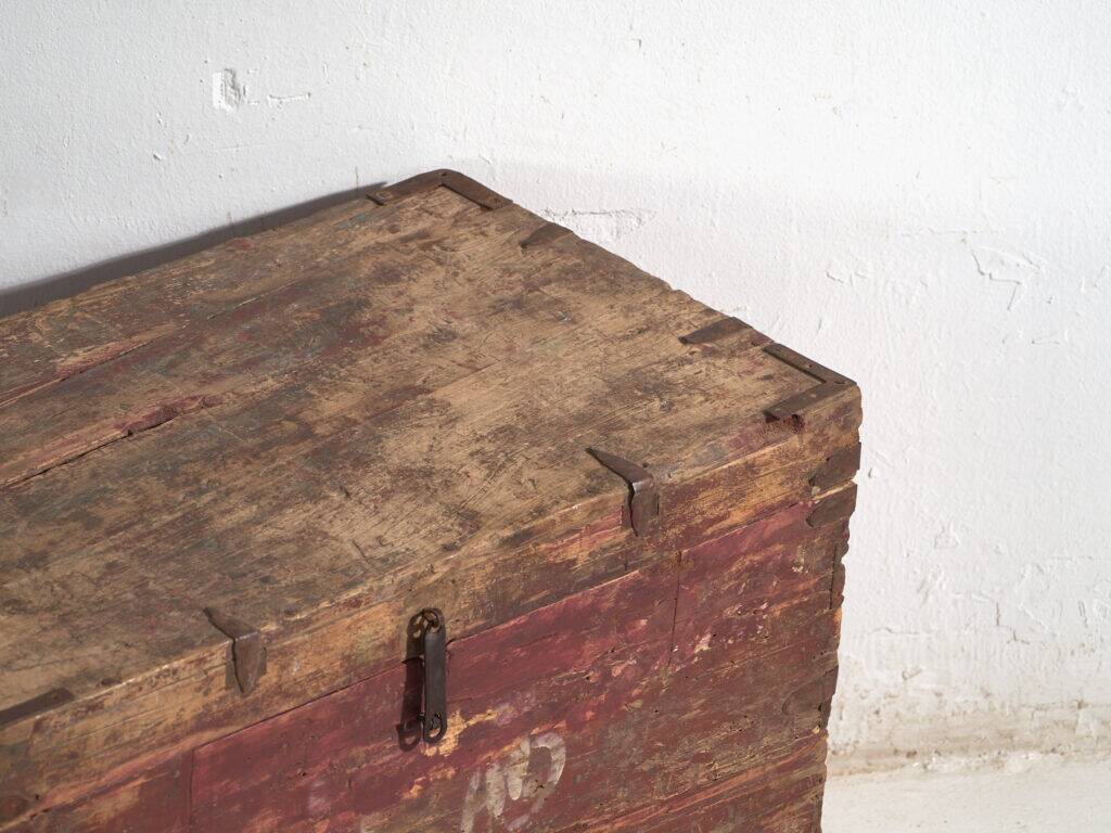 Antique Chinese chest painted in pine wood – China, circa 1920