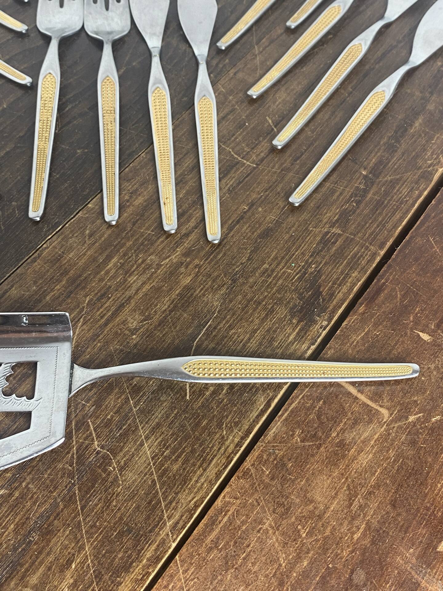 Fish cutlery set
