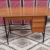 Bureau moderniste des années 50