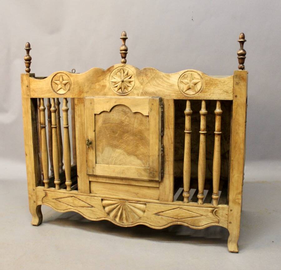 19th Century Light Walnut Panetière