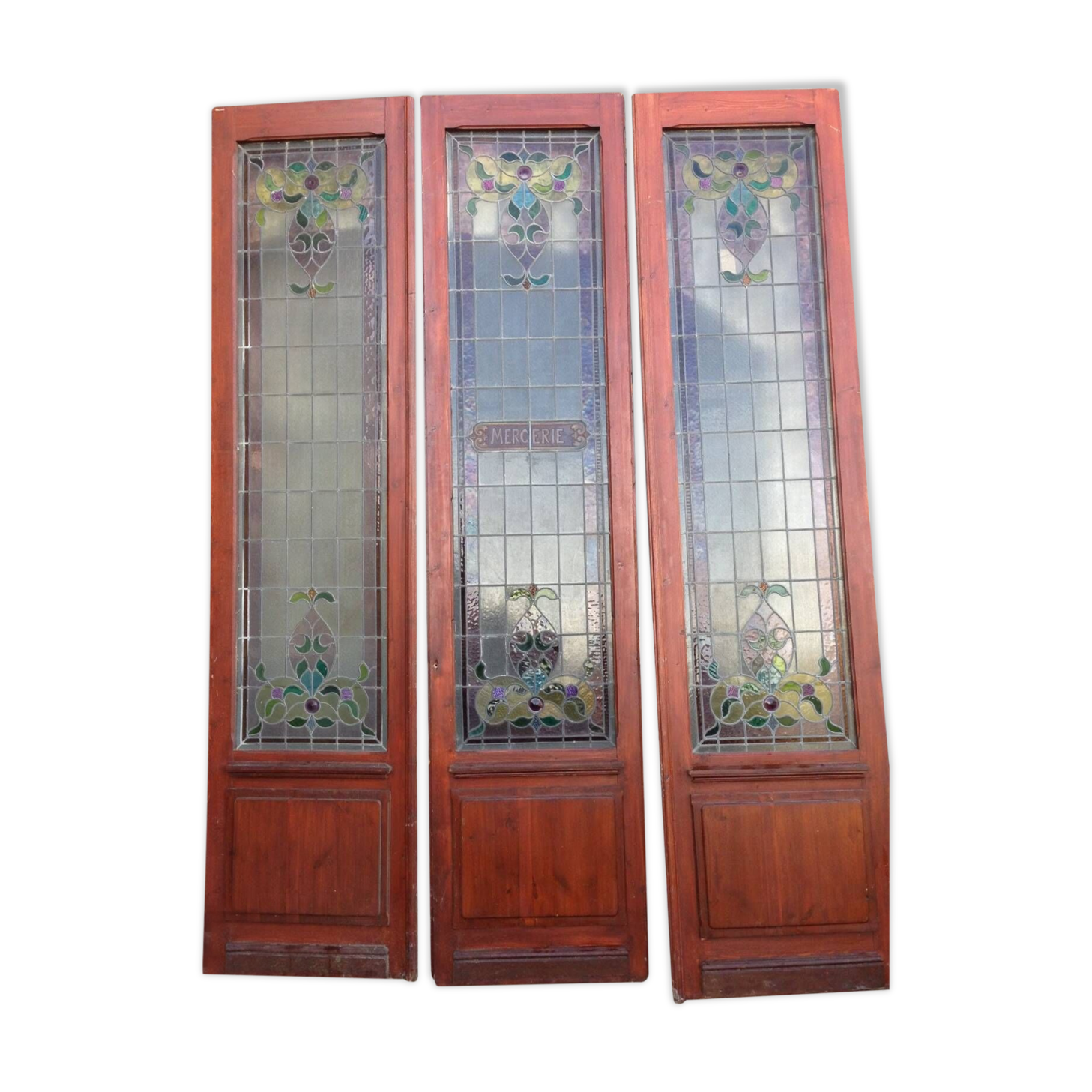 Portes de magasin fin XIXem, devanture de mercerie avec vitraux Art Nouveau