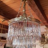 Lustre en bronze à pampilles en cristal taillé d'époque de la fin du XIX ème.
