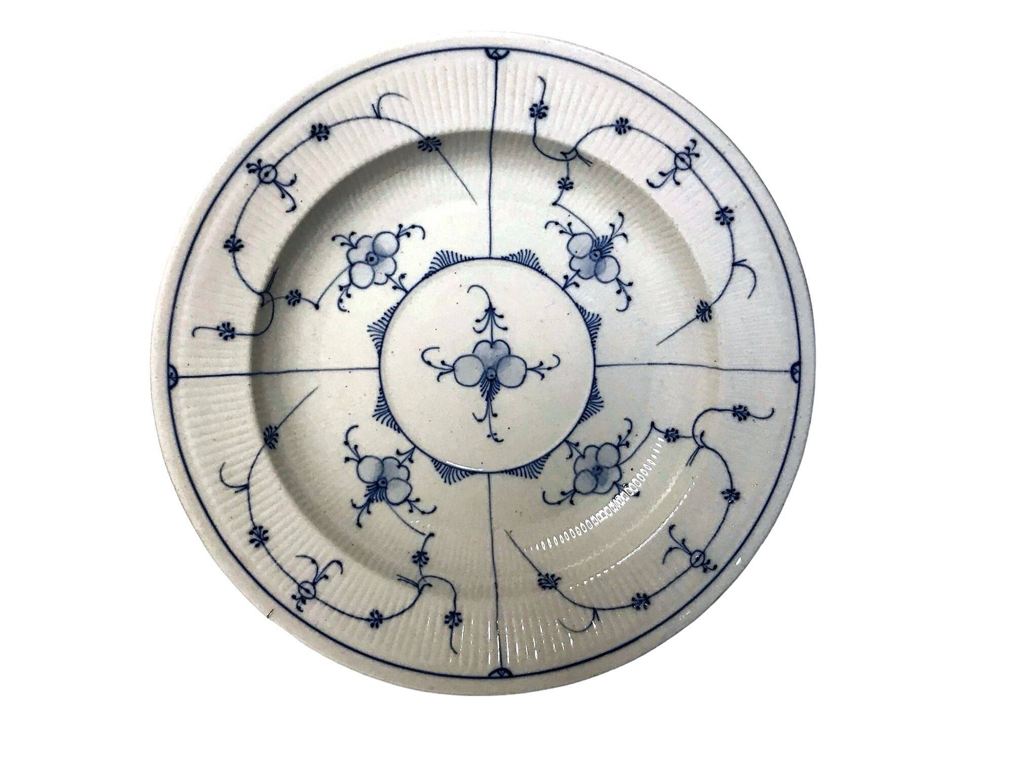 Rauenstein, plat en porcelaine allemande XIXème