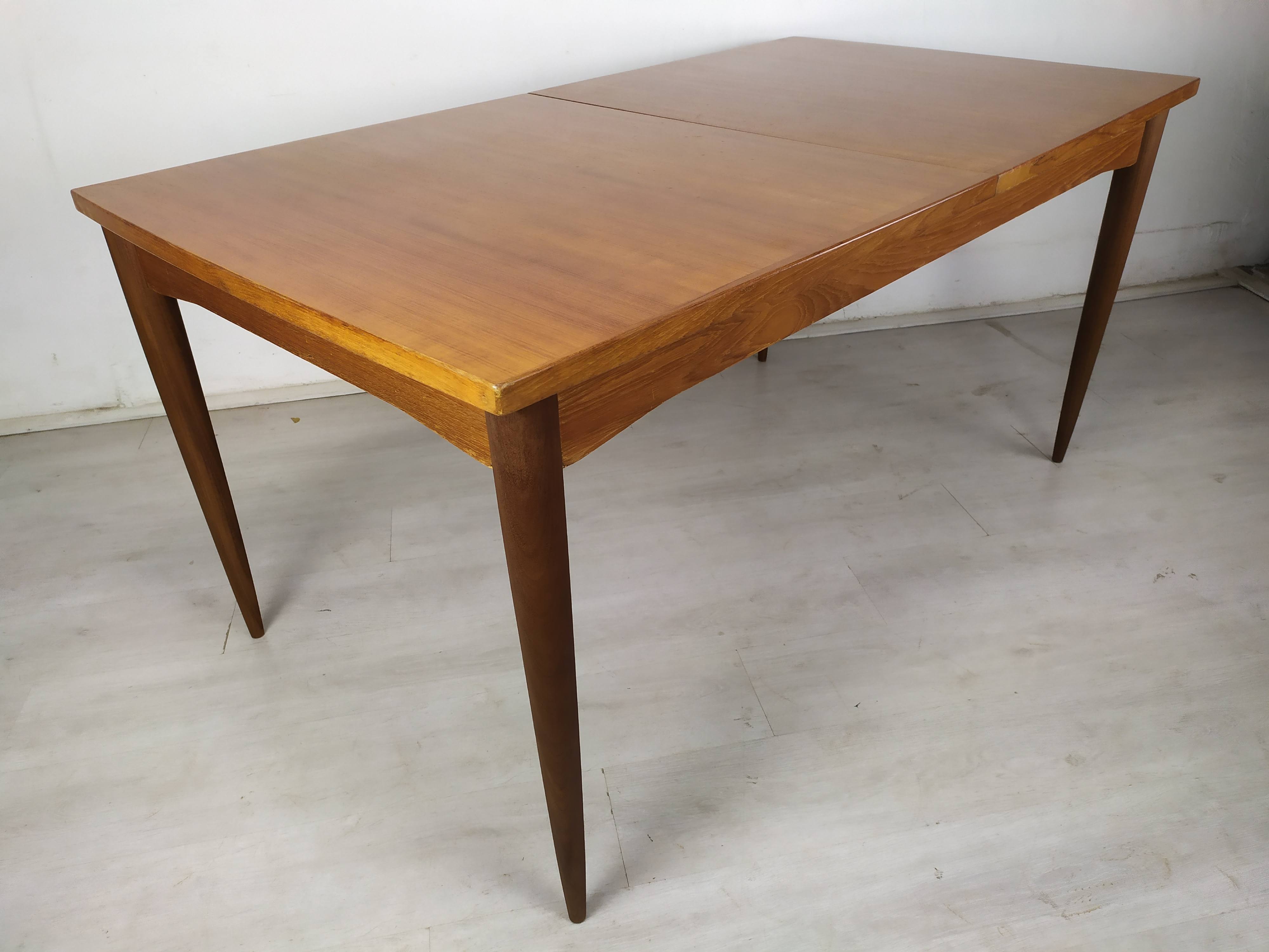 Scandinavian extendable table teak