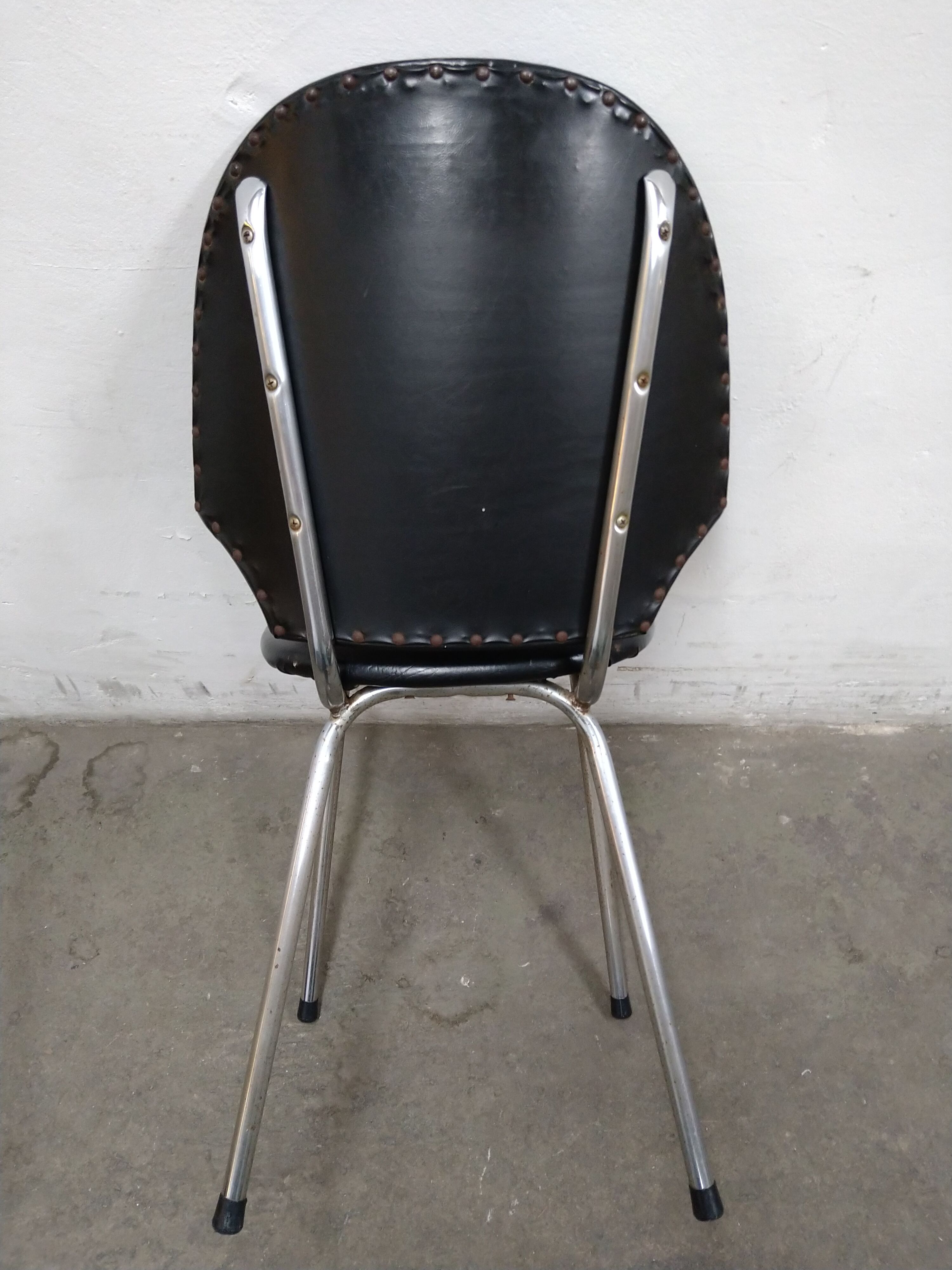 4 dining table chairs