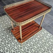 Desserte / Petite table d'appoint plaquage acajou et laiton mid century