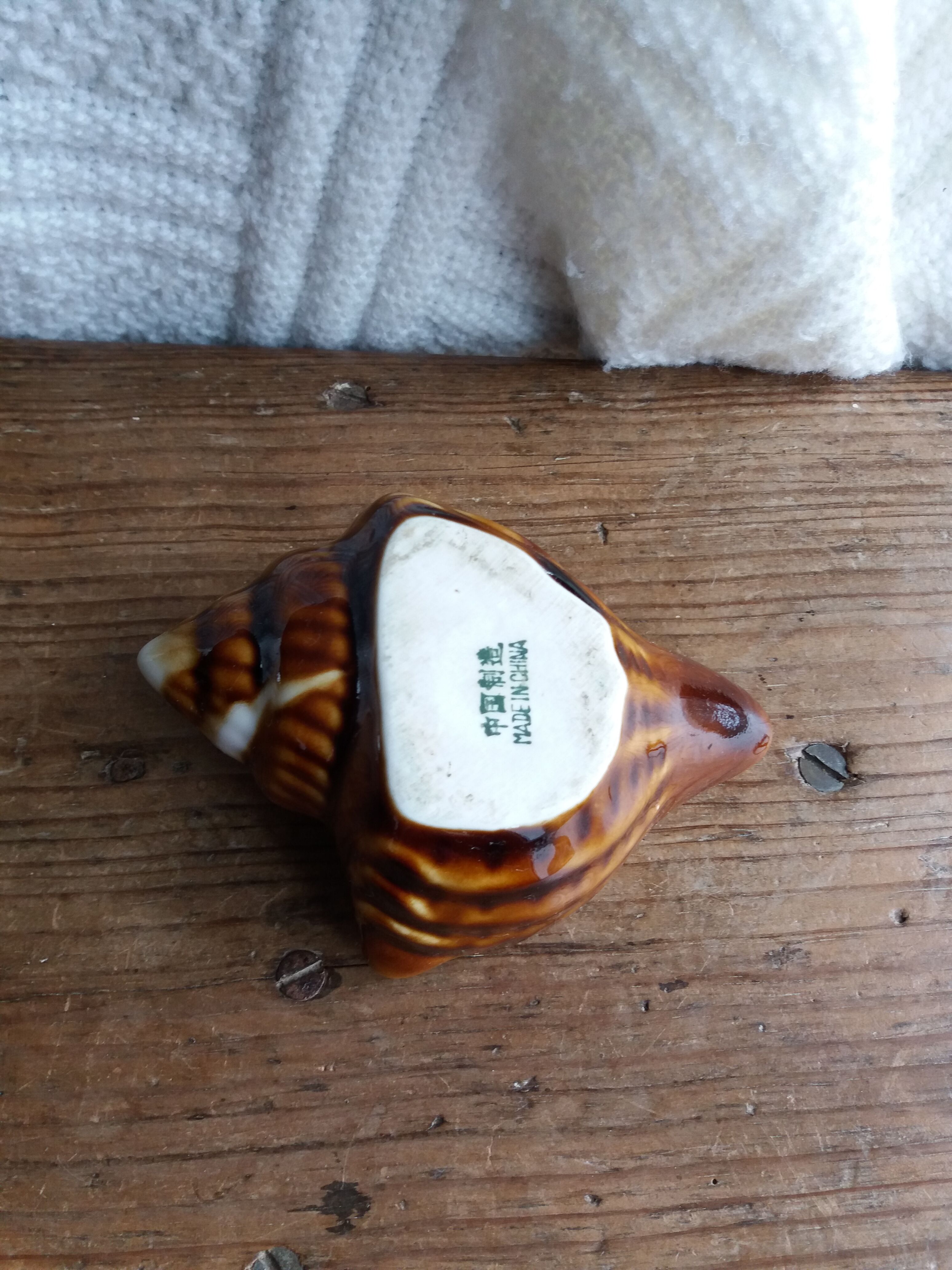 Ceramic shell ashtray