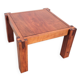 Petite table basse design bout de canapé