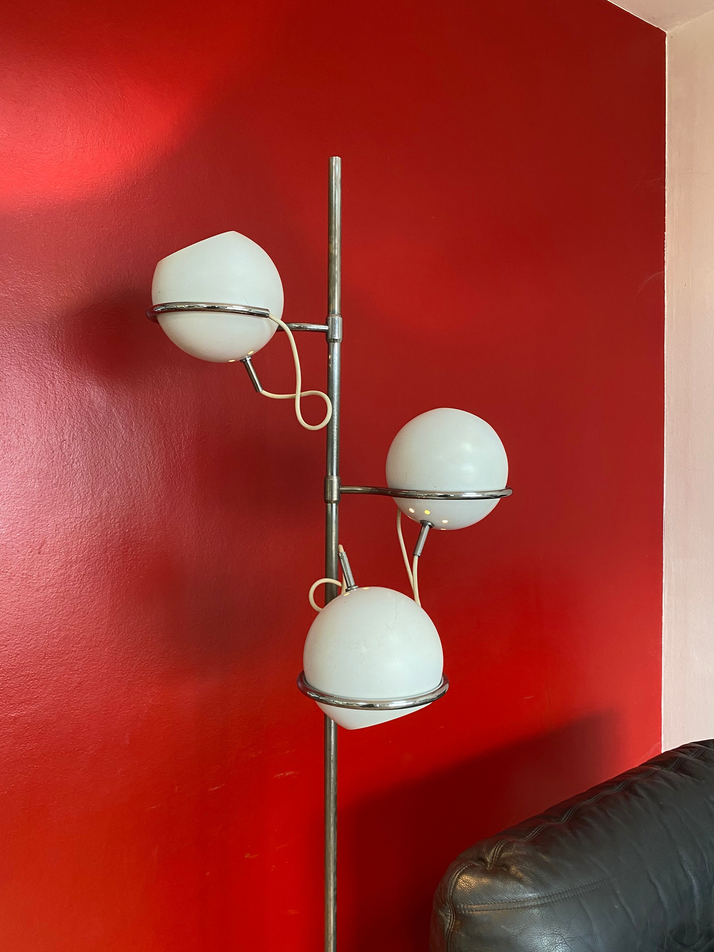 Eye ball lamp by Etienne Fermigier for Monix Paris. 1960