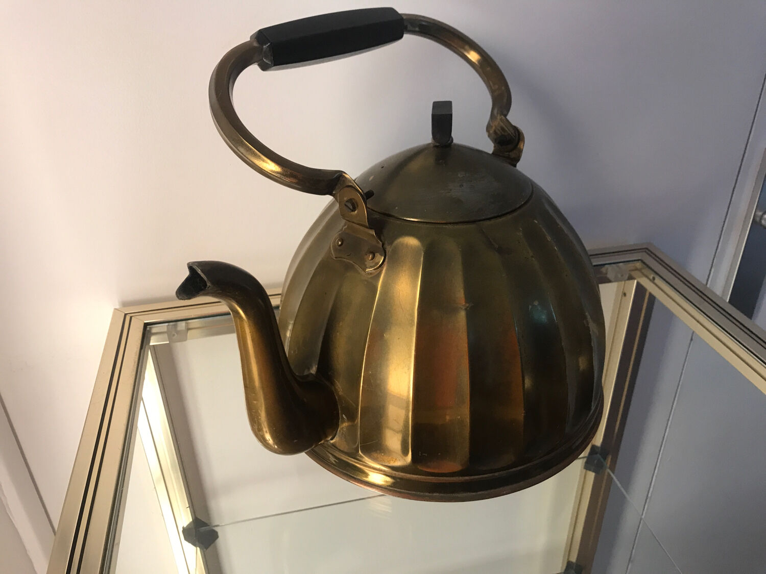 1930s kettle in red copper