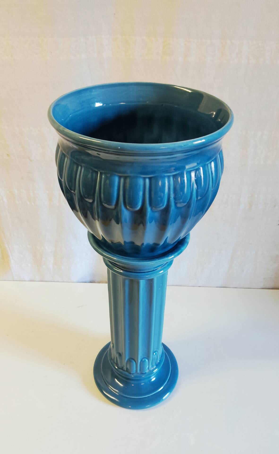 Column and basin in Art Deco style in blue glazed ceramic - mid 20th century.