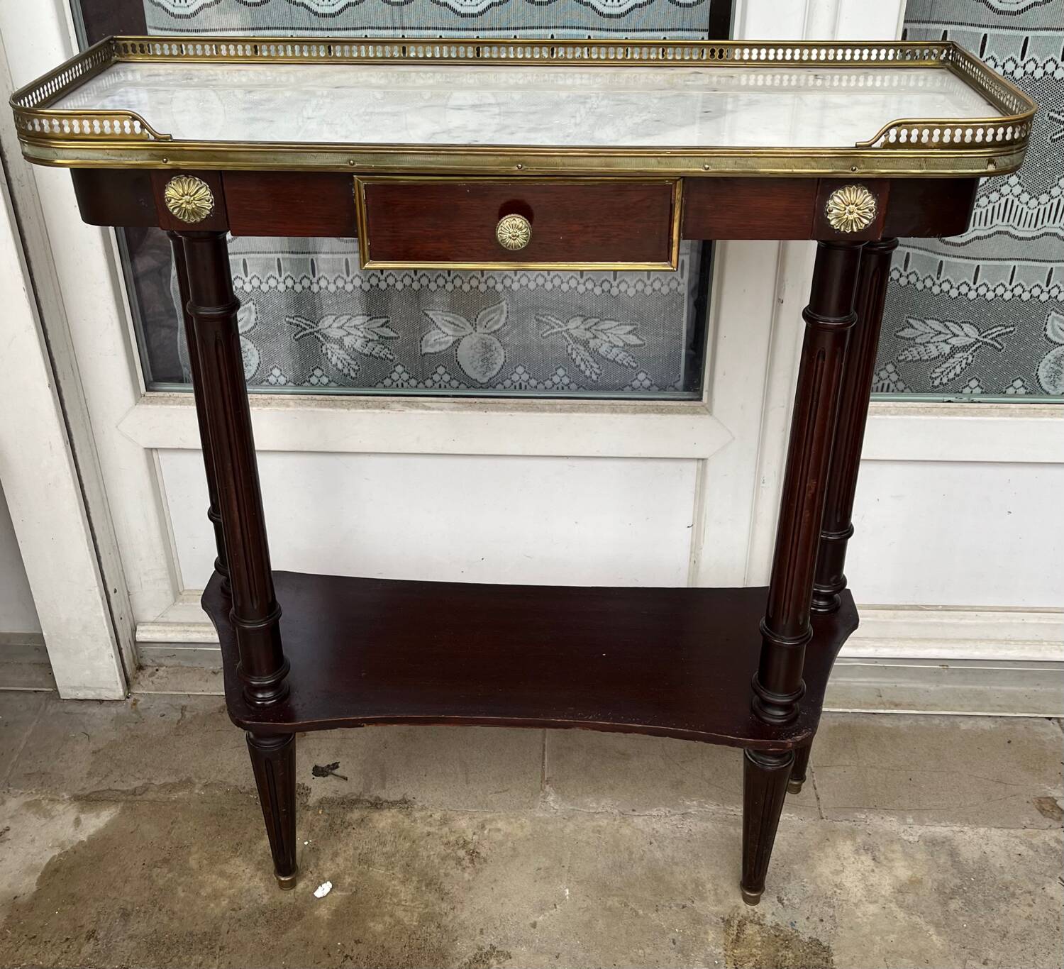 Console de style Louis XVI dessus marbre