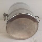 Silver metal champagne seal