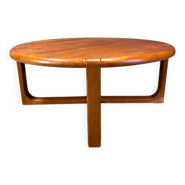 Table basse scandinave en teck massif des années 1970.