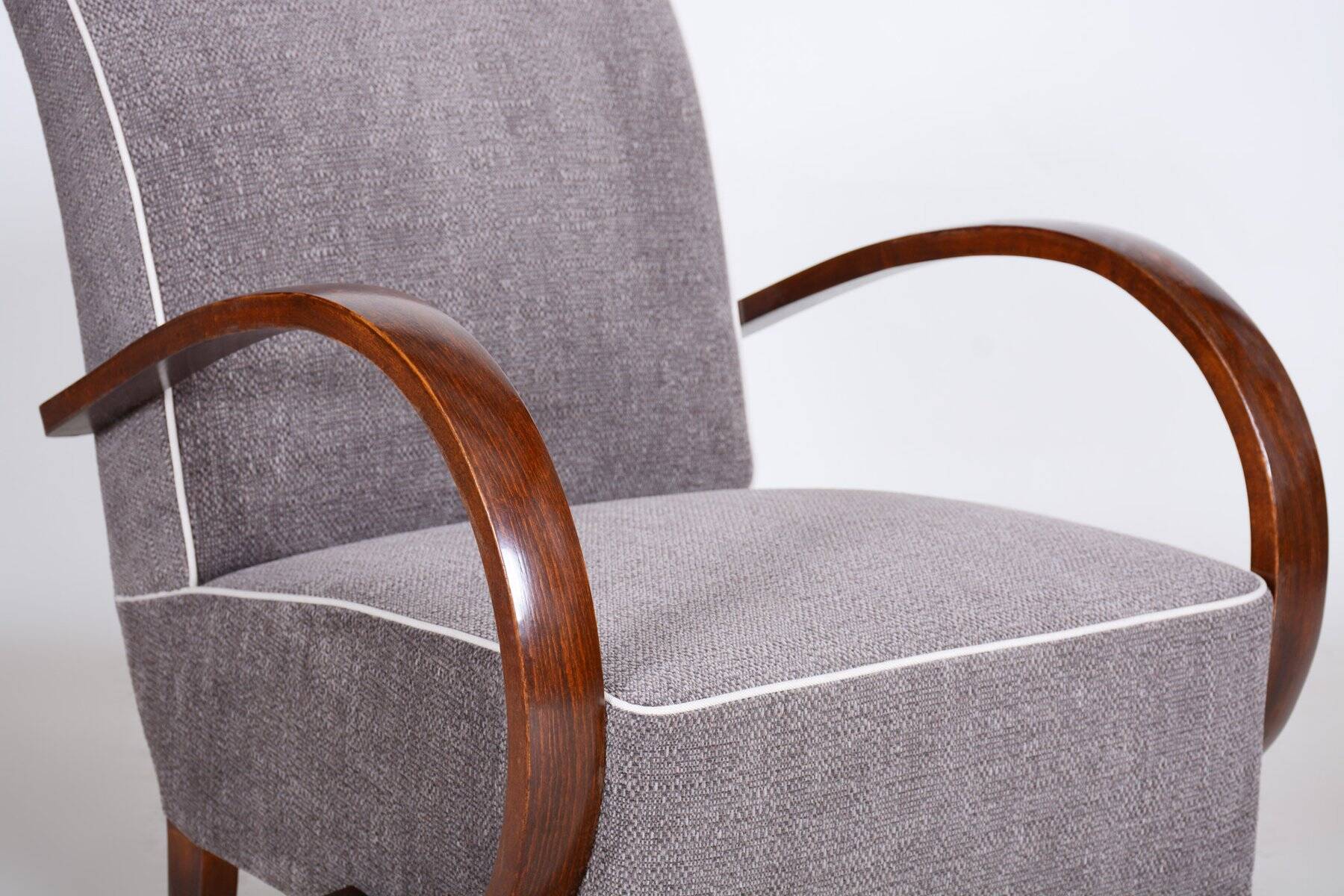 Czech Art Deco Beech Armchair attributed to J. Halabala for Up Zavody, 1930s
