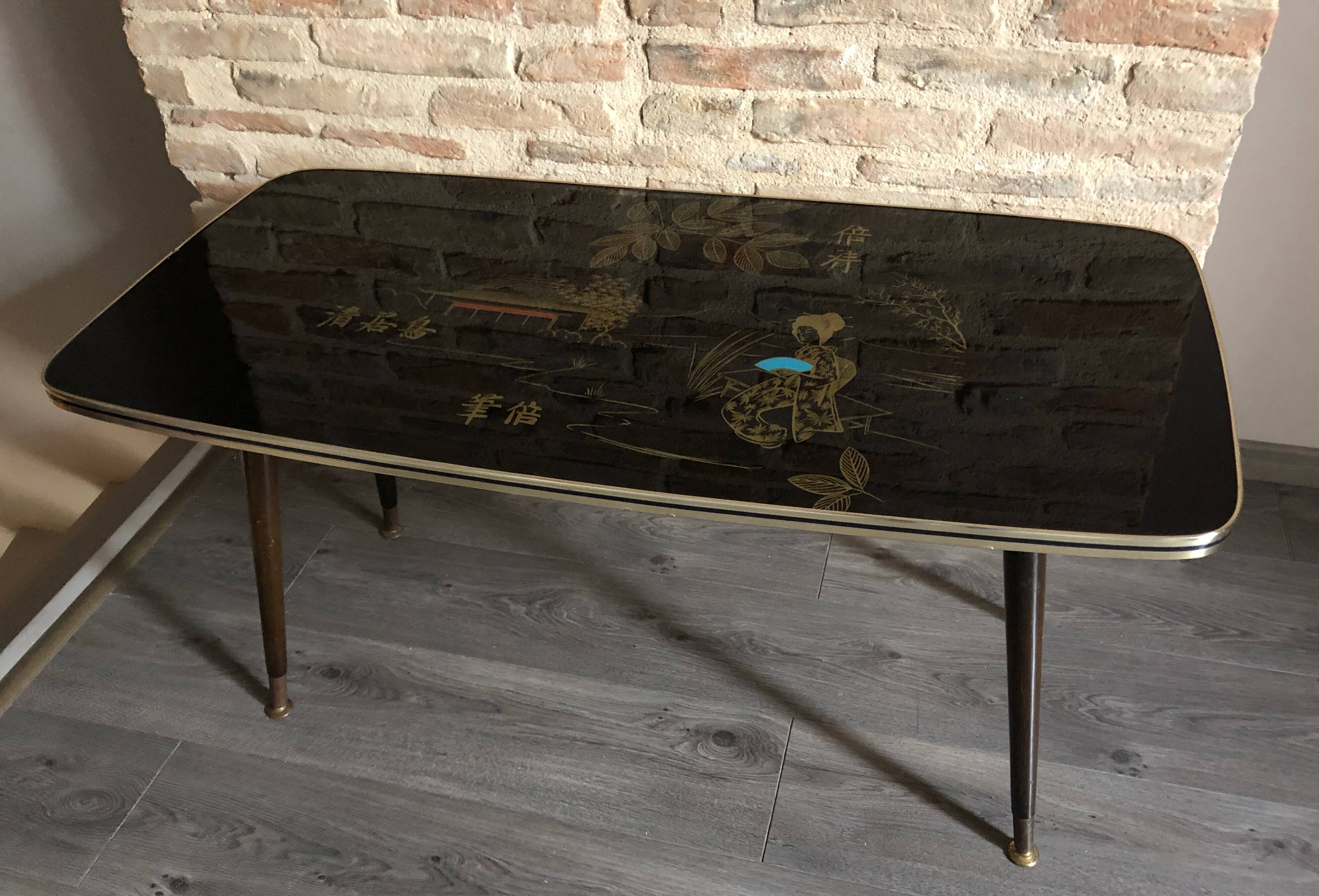 Coffee table years 50 with japanese motif