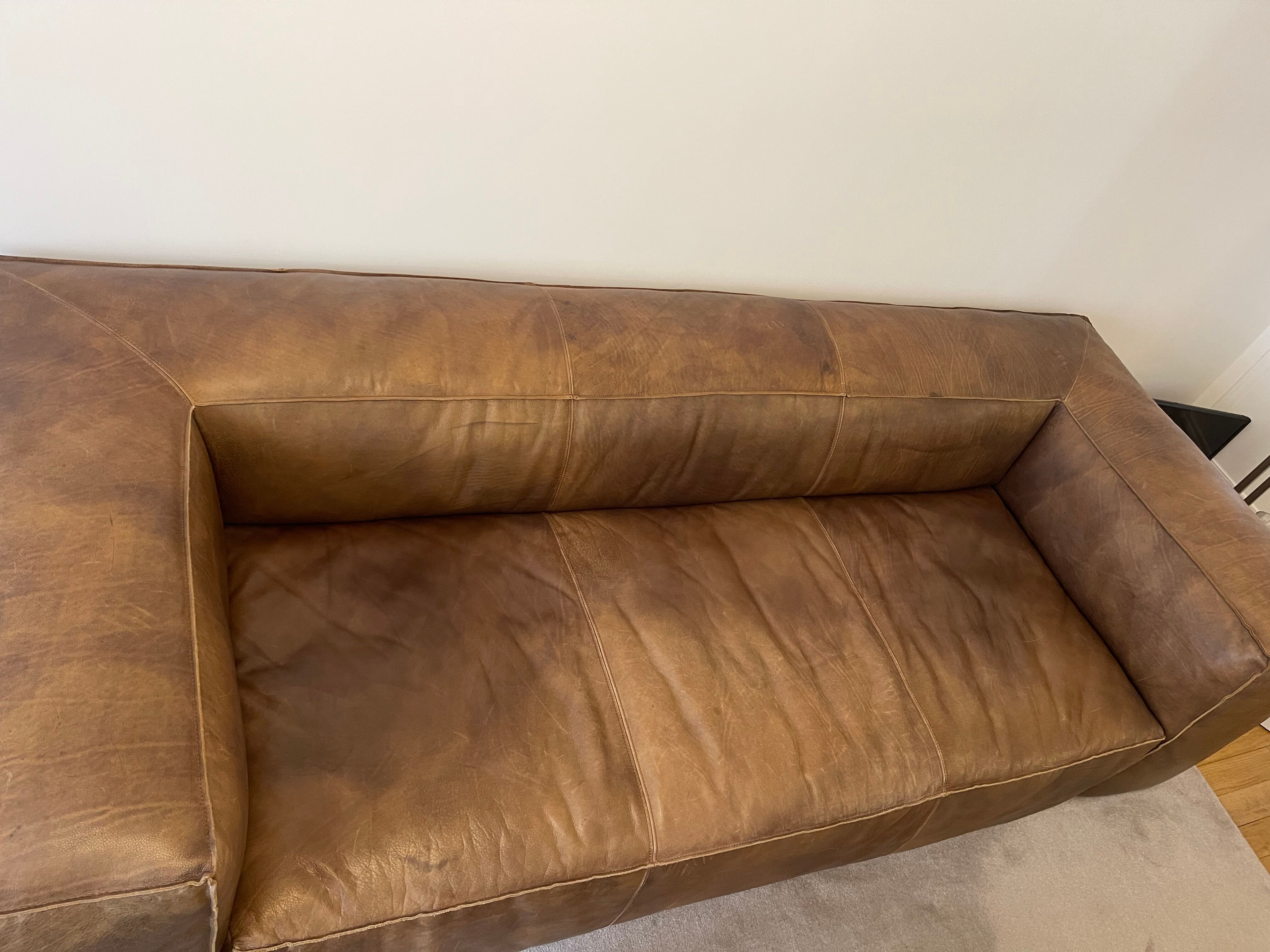 Scruffy 3-seater leather sofa, the Red Cedar