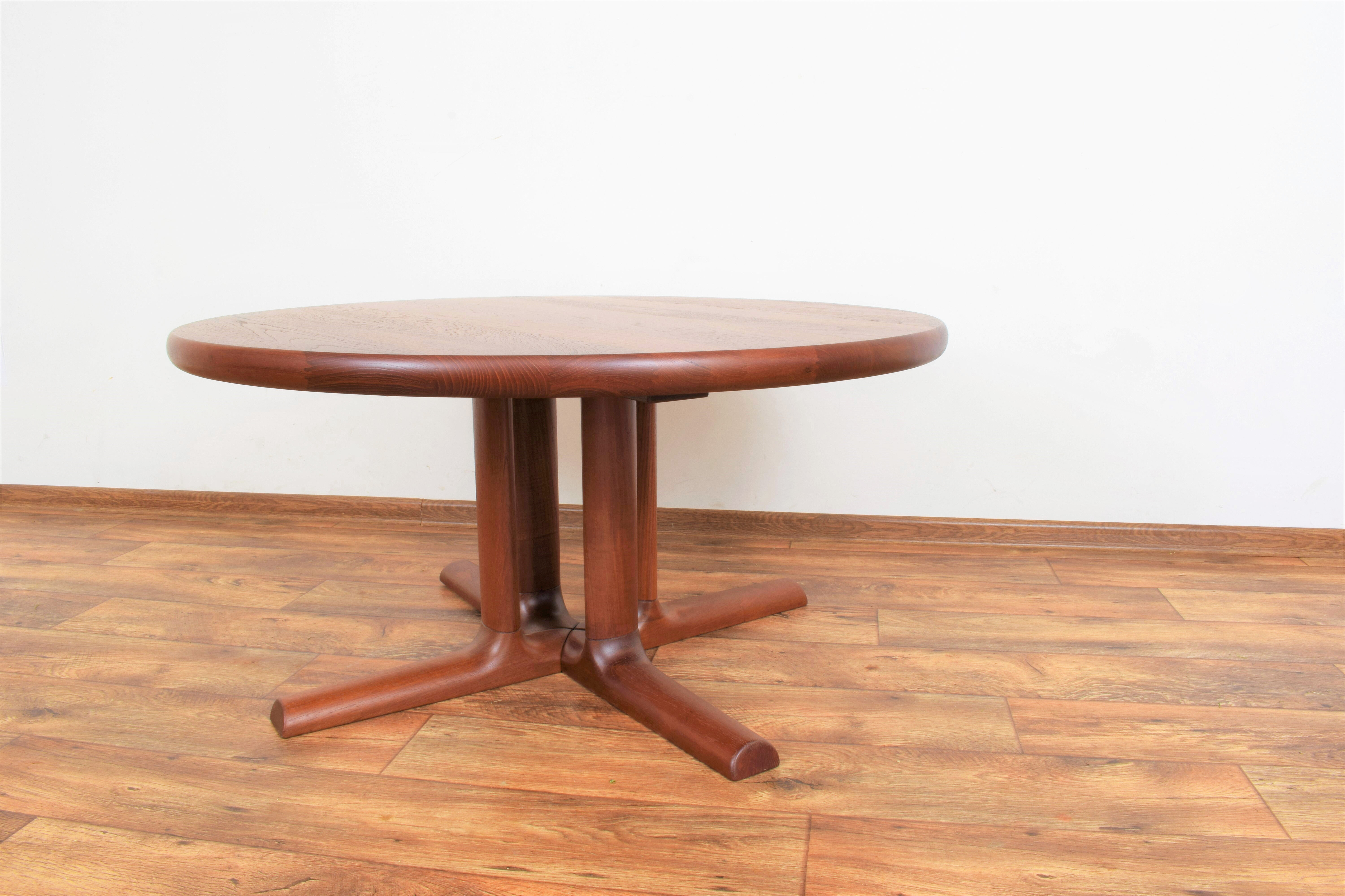 Mid-Century Danish Teak Coffee Table from Dyrlund, 1970s.