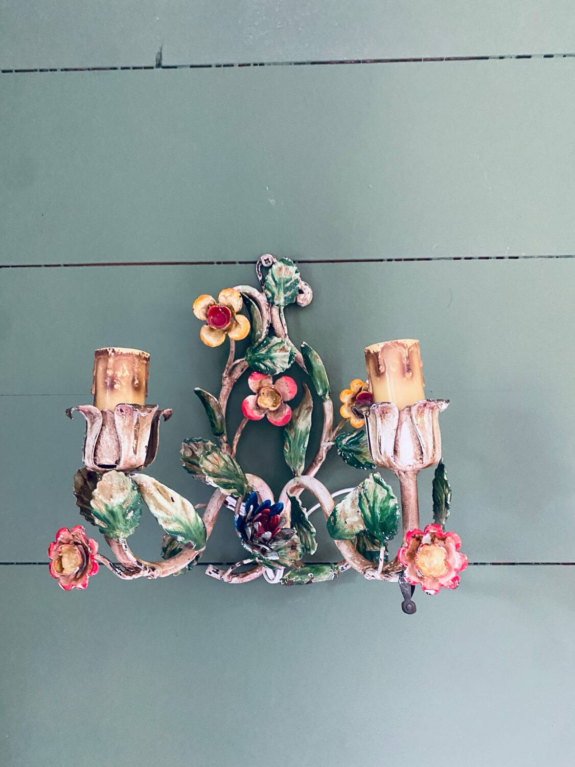 Pair of Italian wall lights