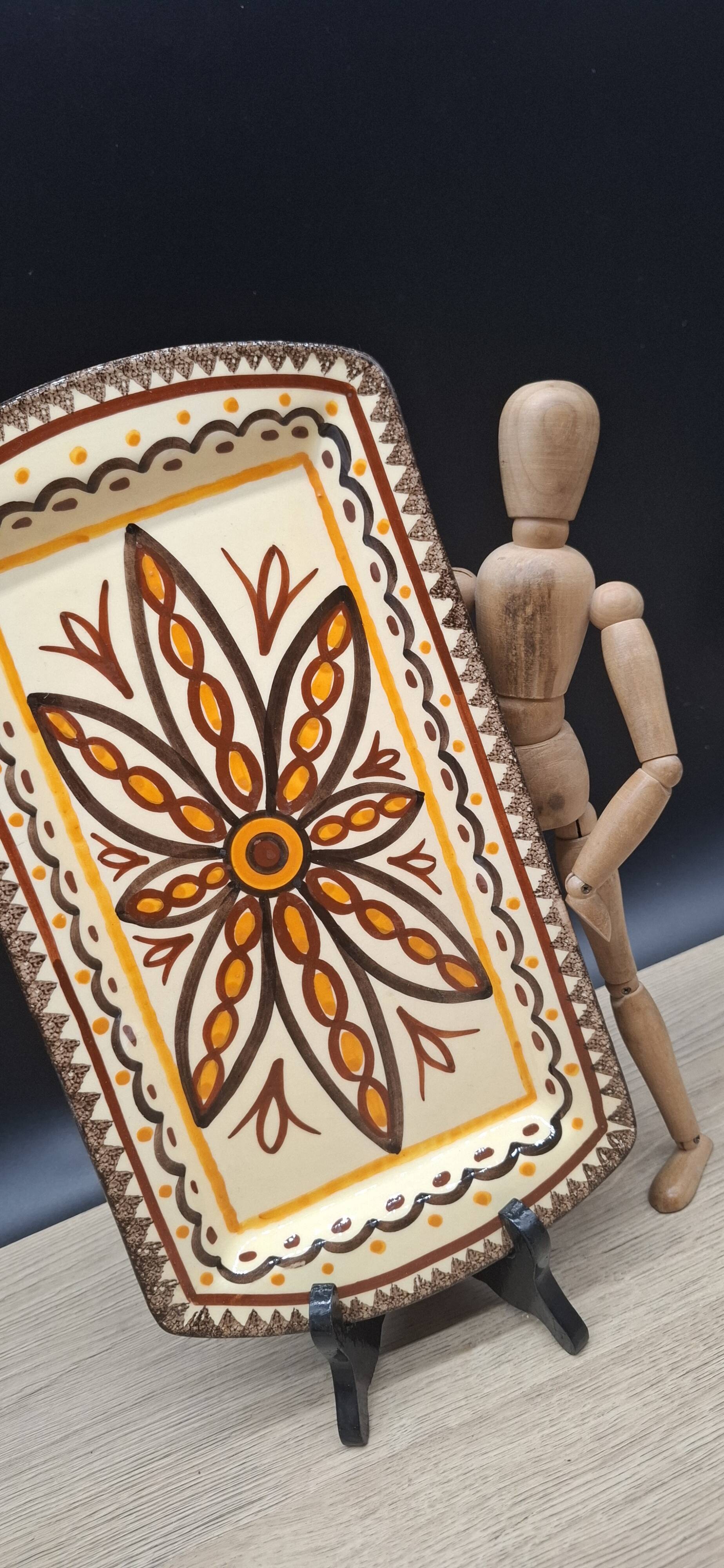 Quimper service dish