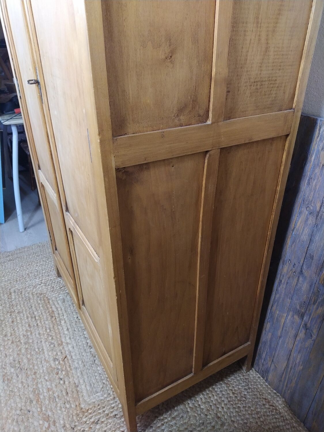 Armoire parisienne