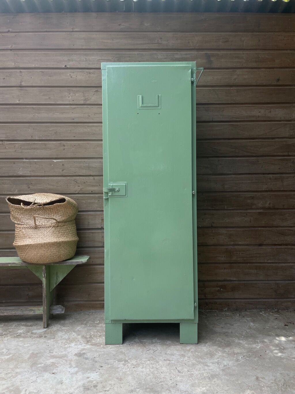 Industrial cloakroom