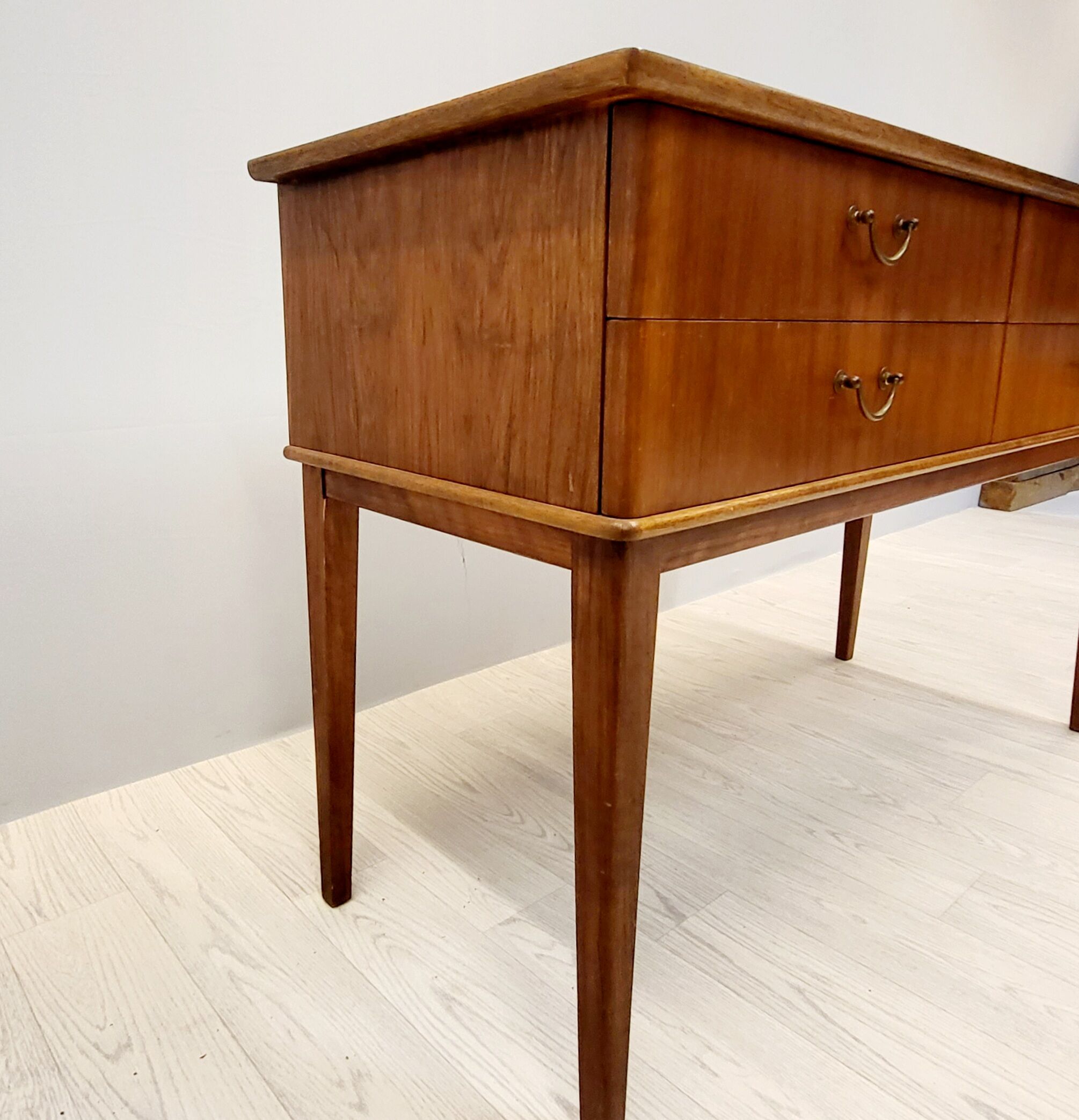 Armoire latérale