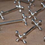 12 silver metal knife holders