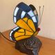 Lampe papillon style Tiffany en vitrail