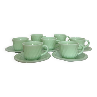 Arcopal cups with saucers