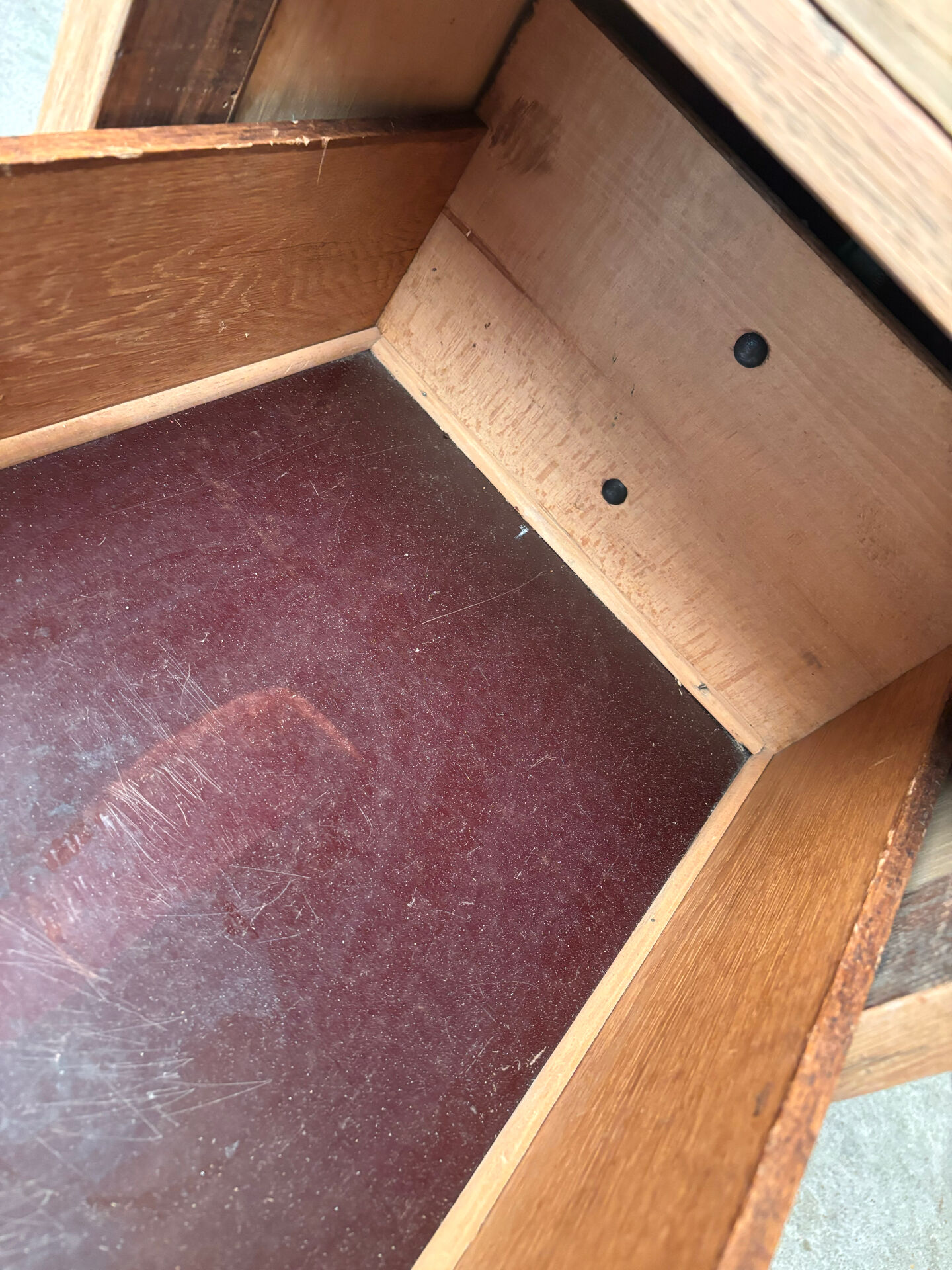 Workshop furniture - storage with 4 drawers