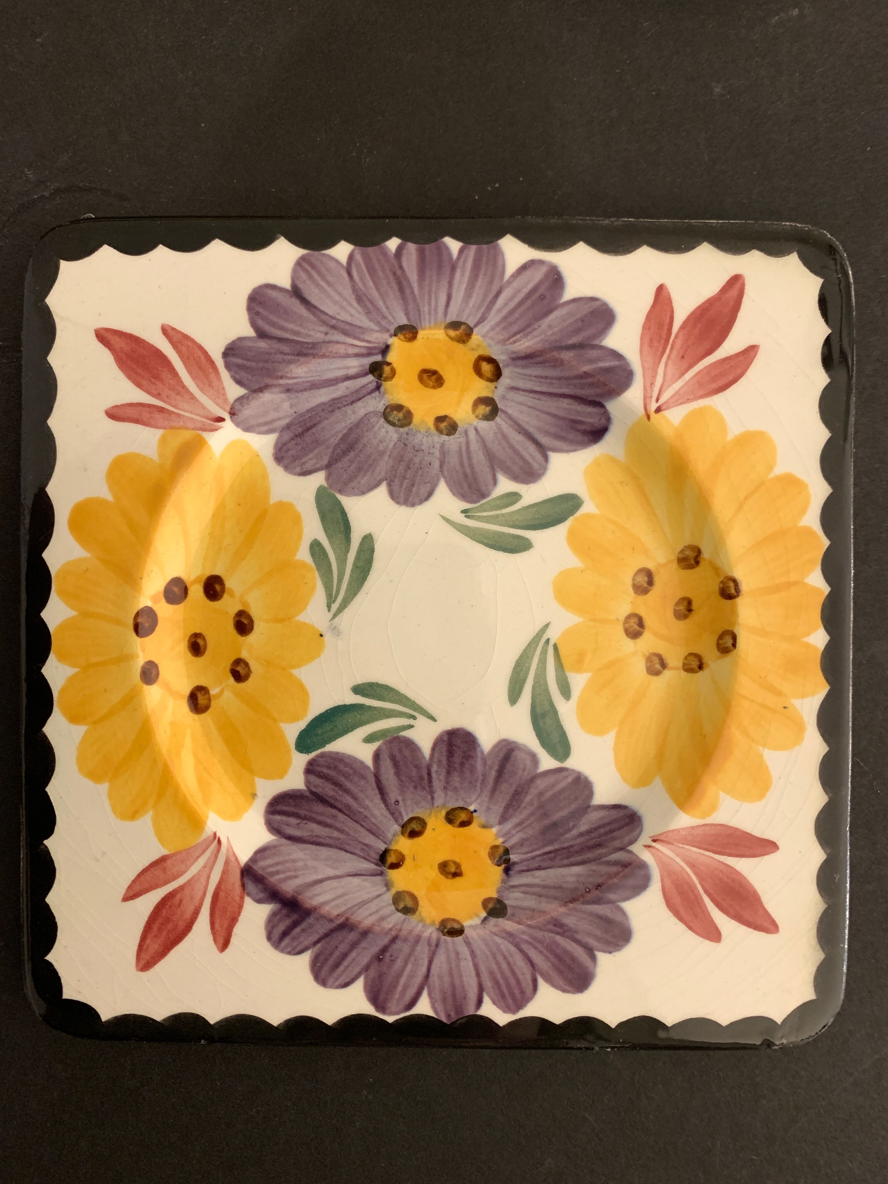 Dish and 12 dessert plates Gien, Benodet model, 1950