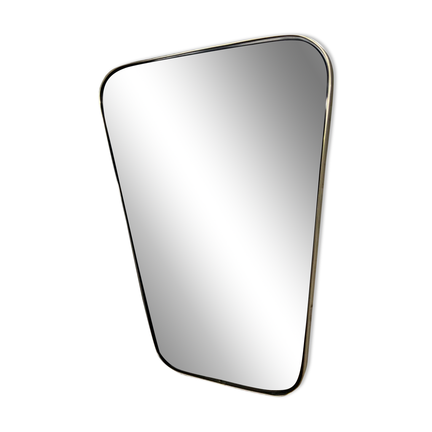 Asymmetrical free-form mirror from the 60s