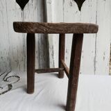 Tripod farm stool