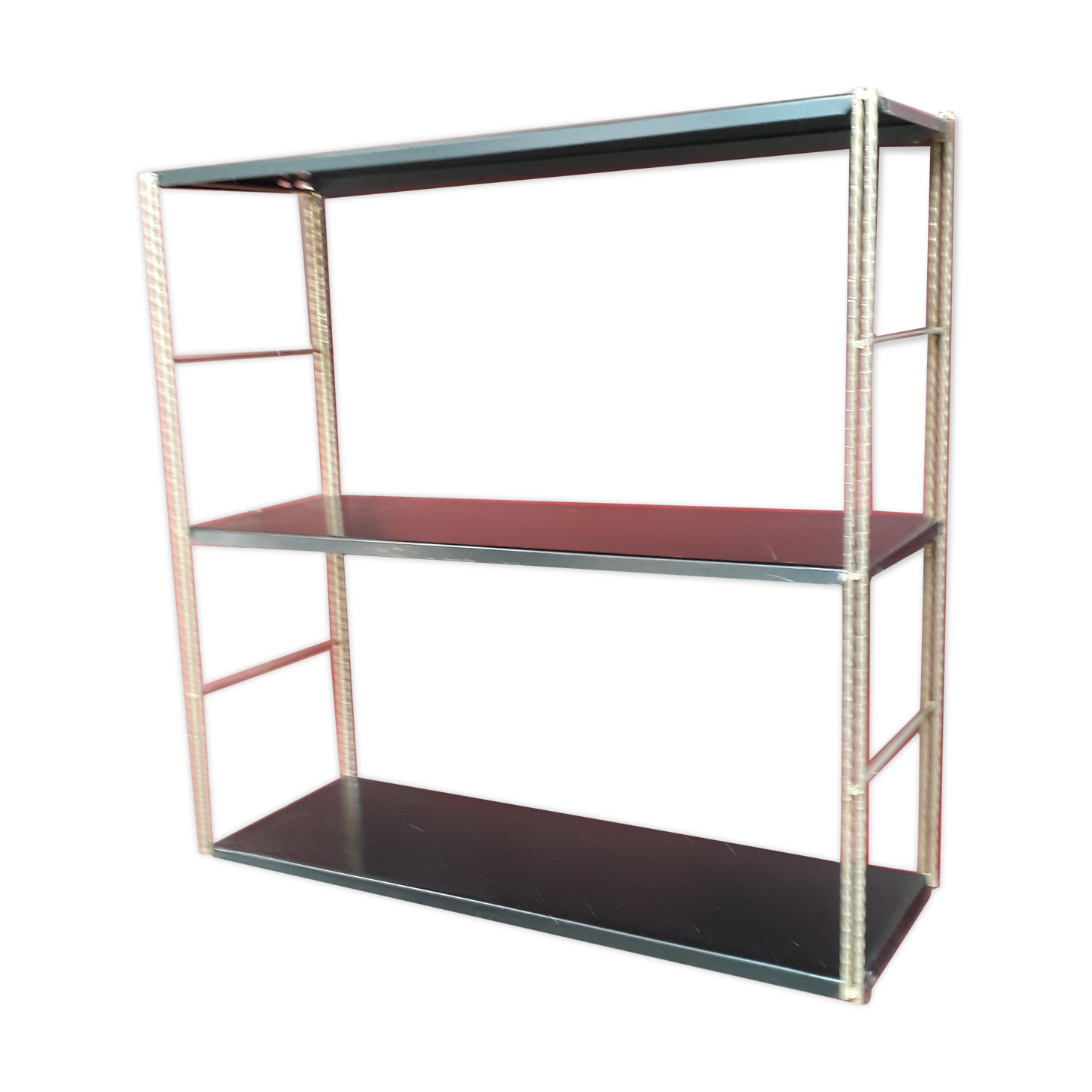 String shelf with twisted golden frame