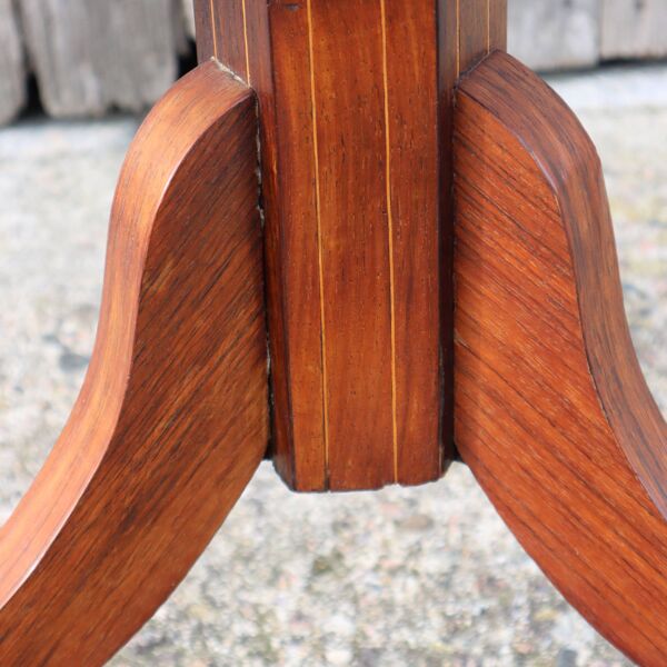 Table de jeu néoclassique vintage en bois avec marqueterie - Années 60
