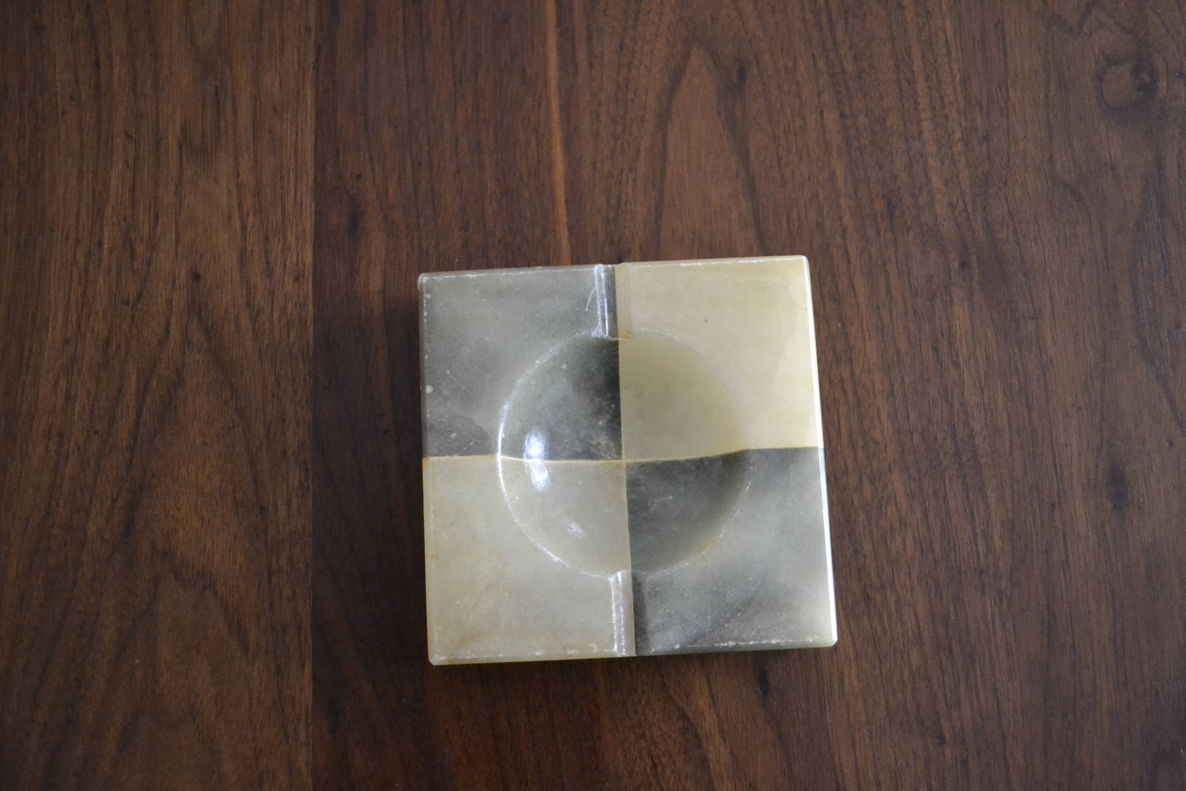 Two-tone marble ashtray