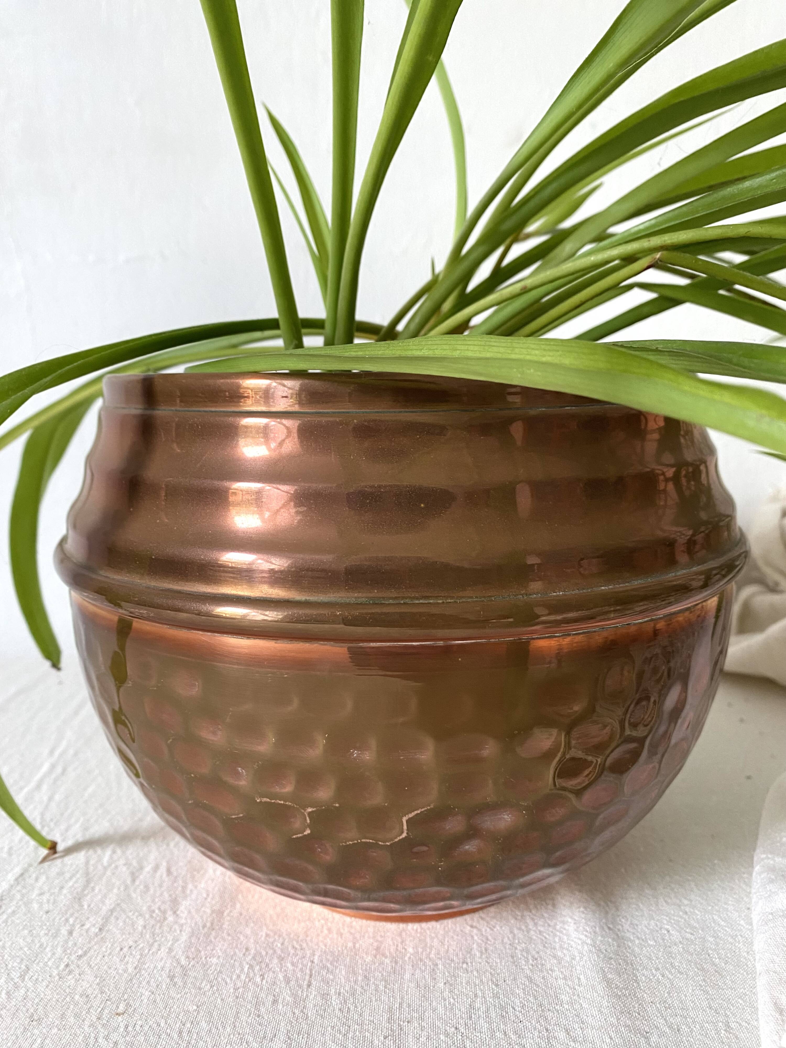 Villedieu hammered copper pot cover