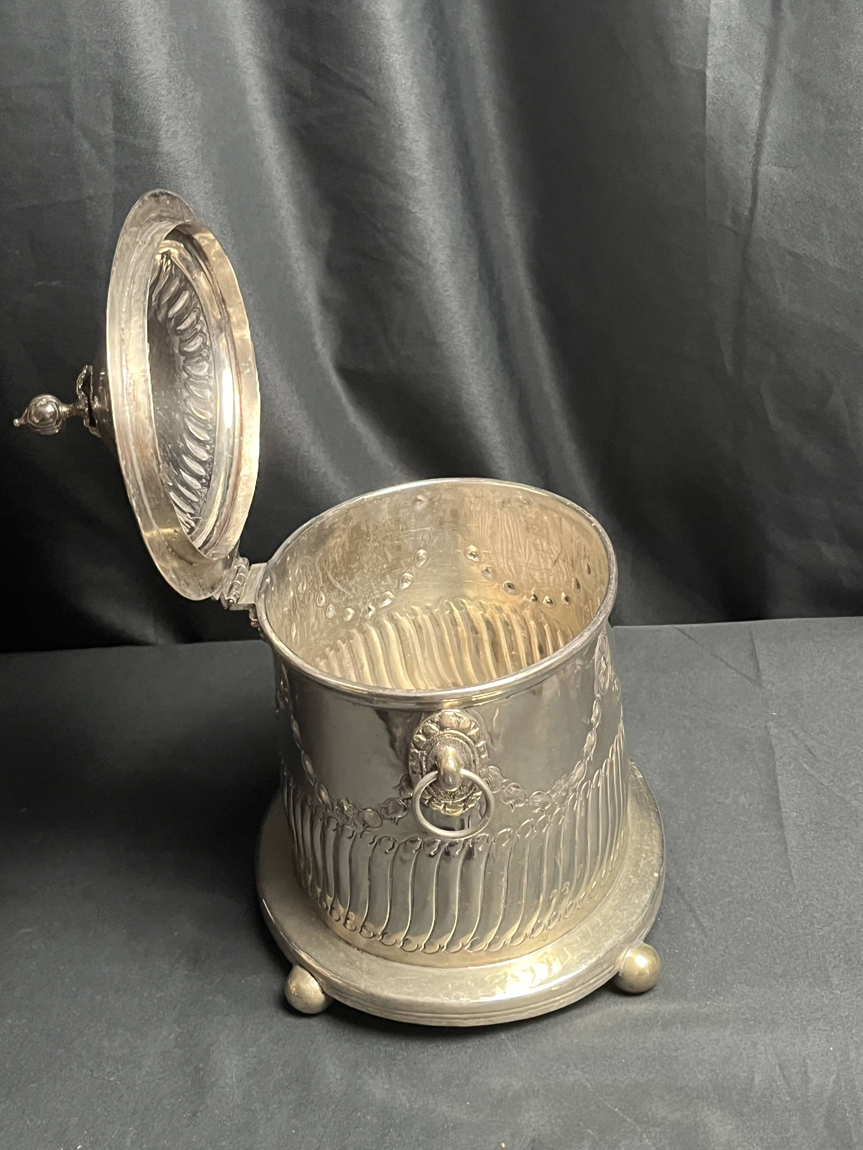 Crafts, Moroccan tea box, biscuits, silver-plated metal, 20th century