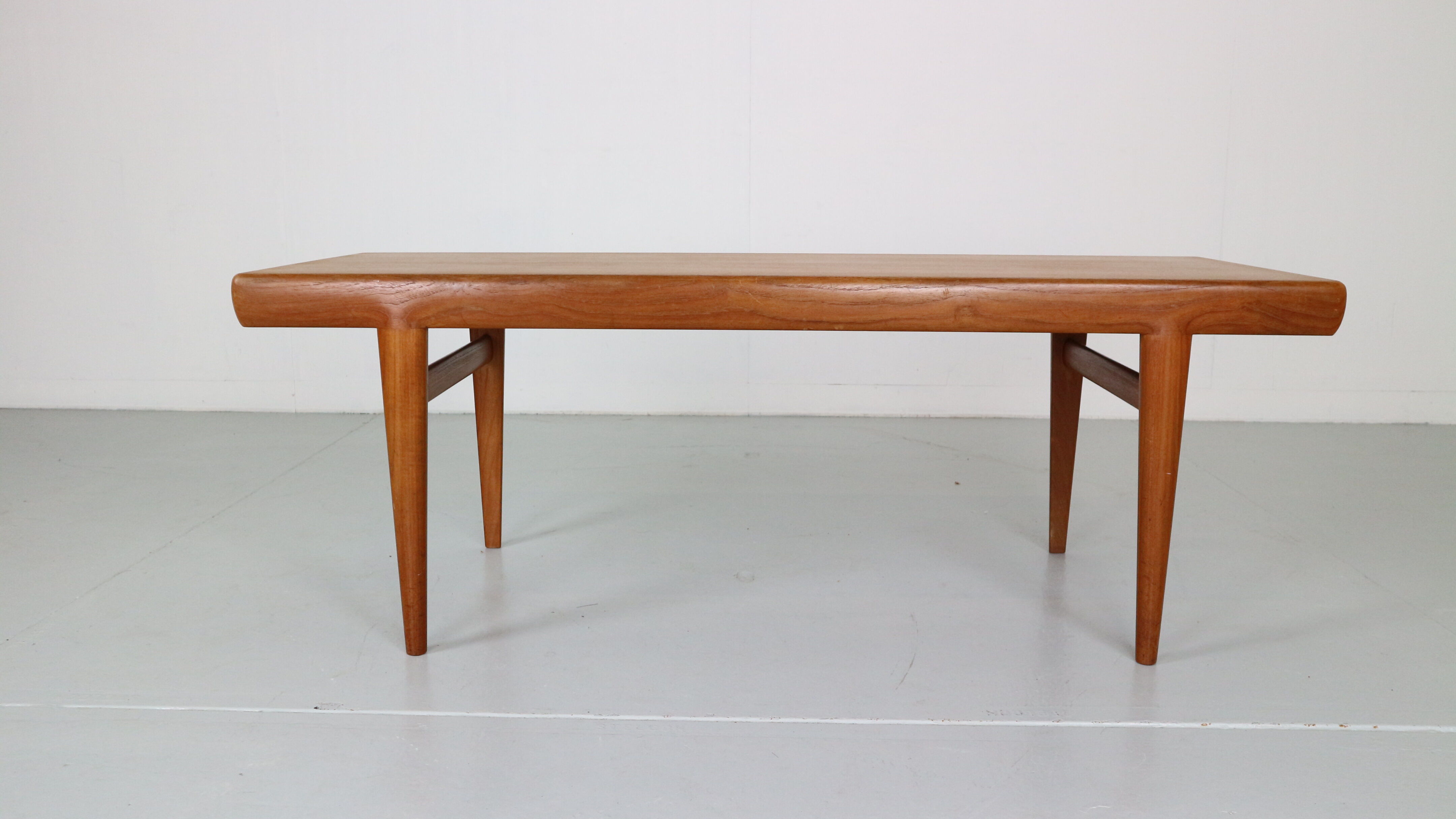 Johannes Andersen Teak Coffee Table for Silkeborg Møbelfabrik, 1960, Denmark