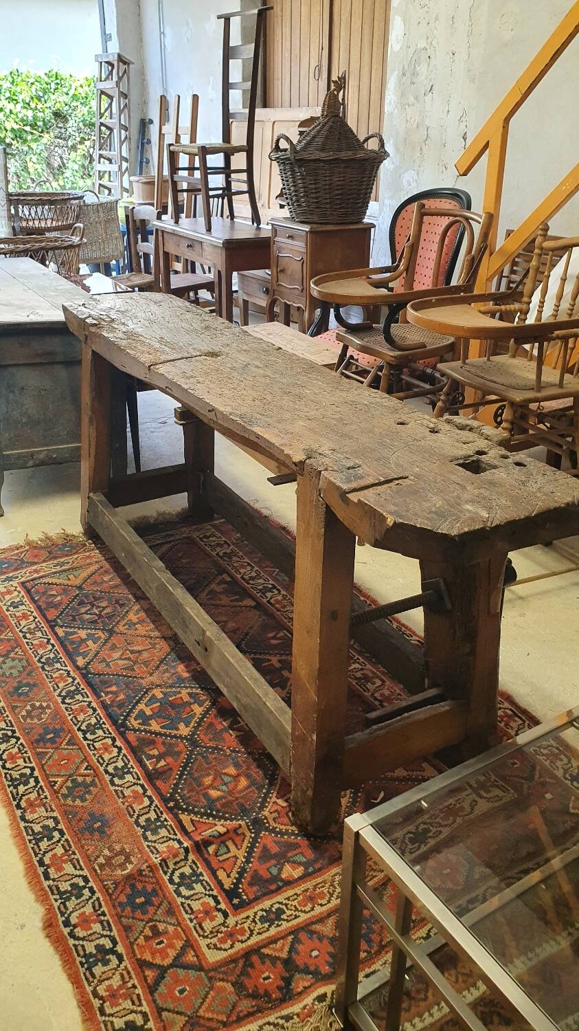 Carpenter's workbench