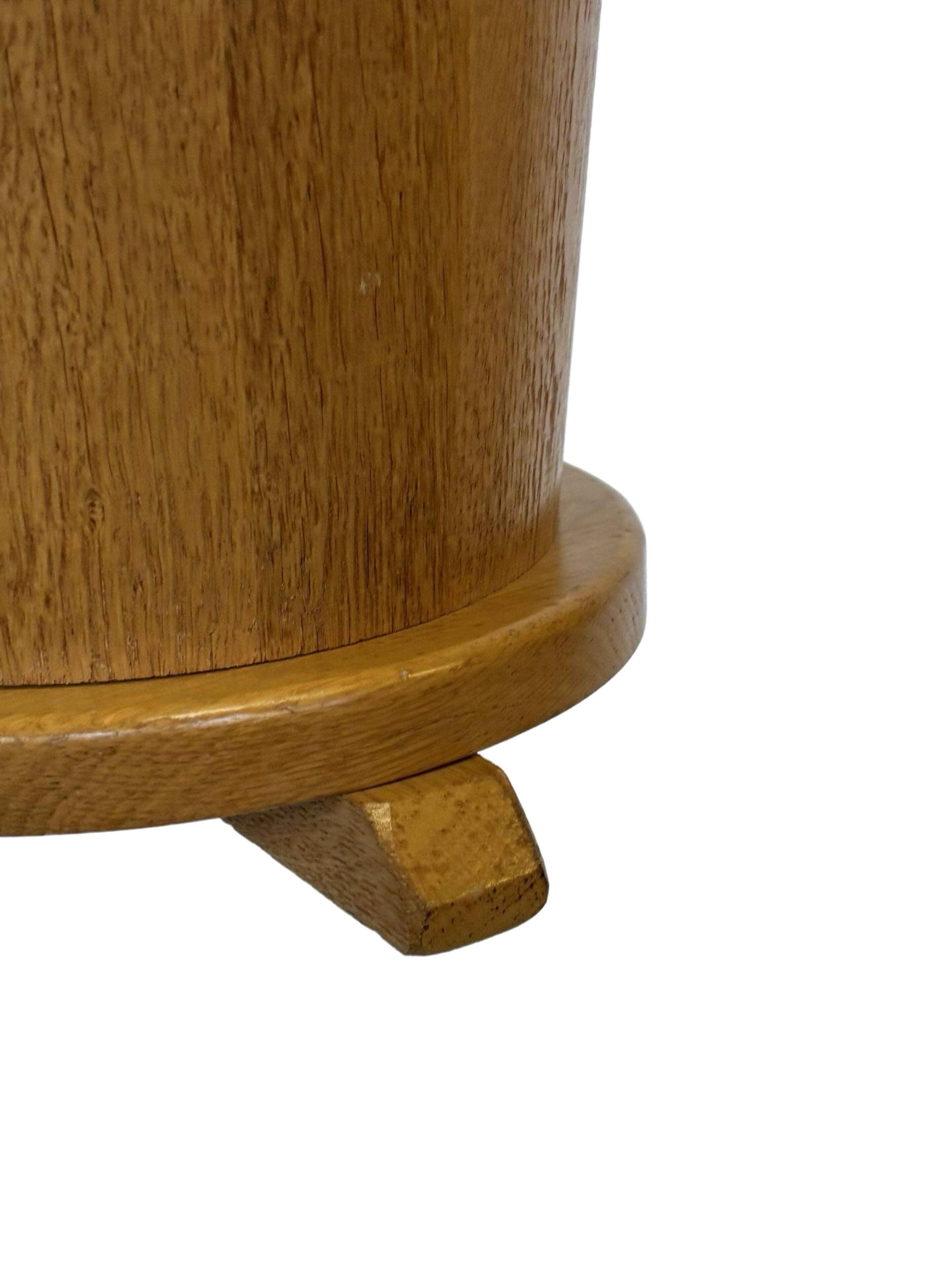 Porte-parapluie vintage en chêne, design de rangement minimaliste des années 60