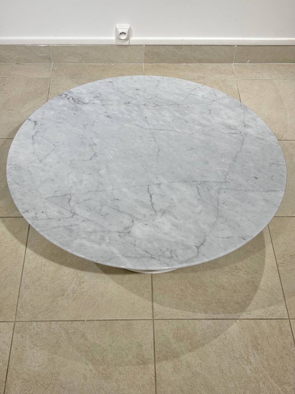 Eero Saarinen coffee table for Knoll