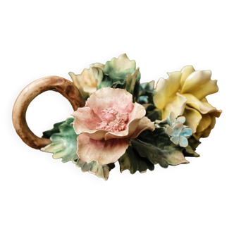 Bougeoir en porcelaine de Capodimonte, roses