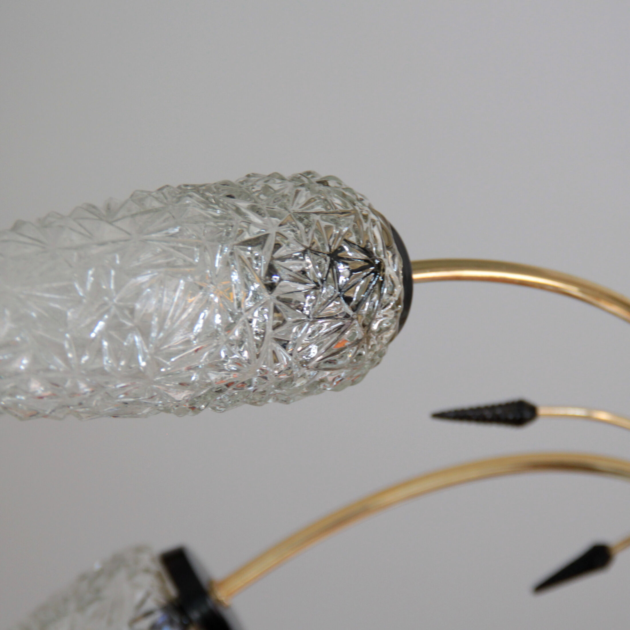 Chandelier brass and tulip glass