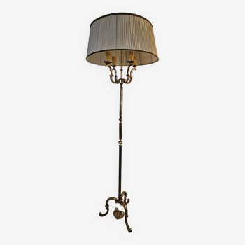 Lampadaire tripode en bronze de style Louis XV