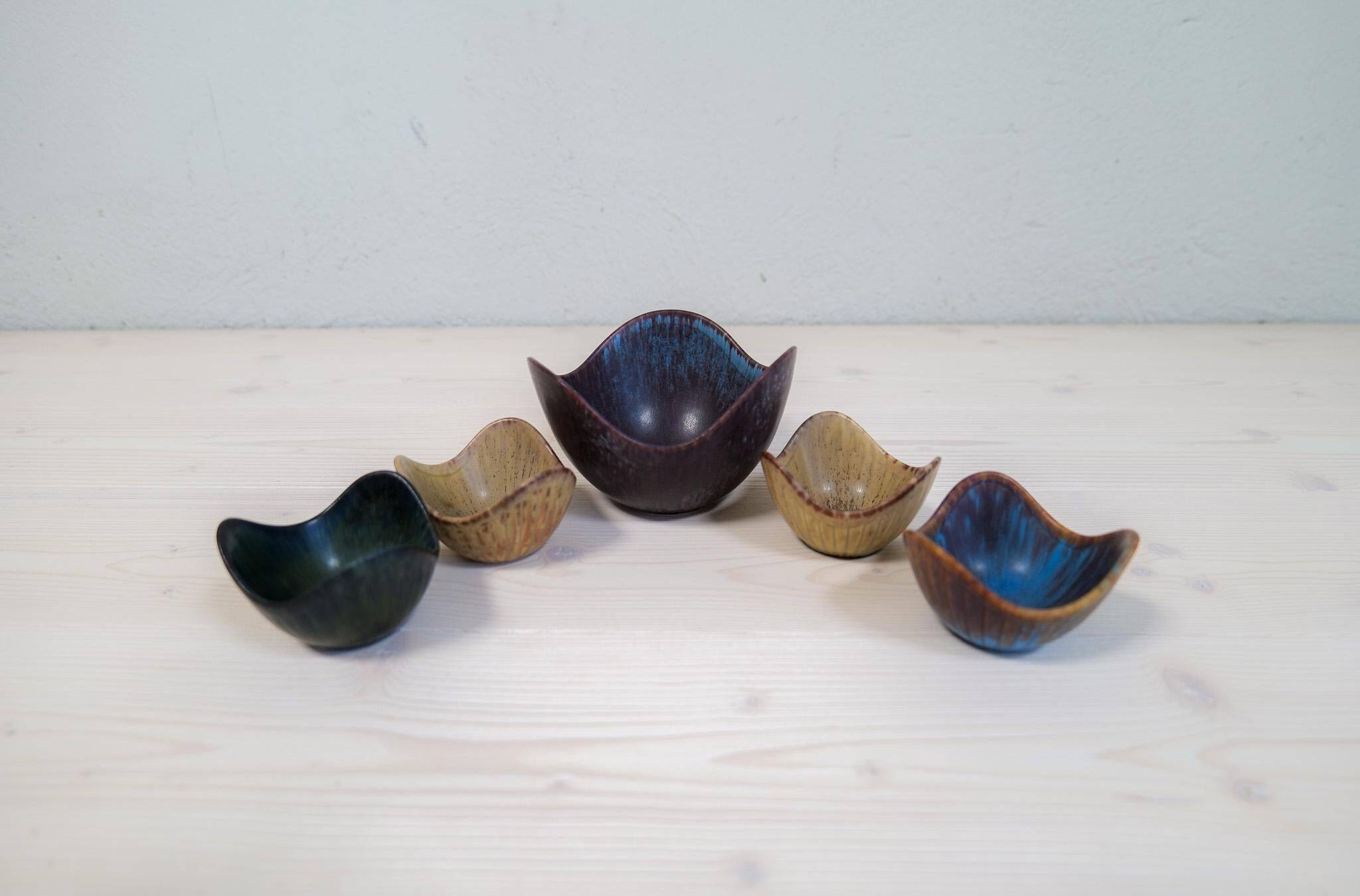 Mid-Century Modern Set of 5 Bowls Rörstrand Gunnar Nylund, Sweden, 1950s