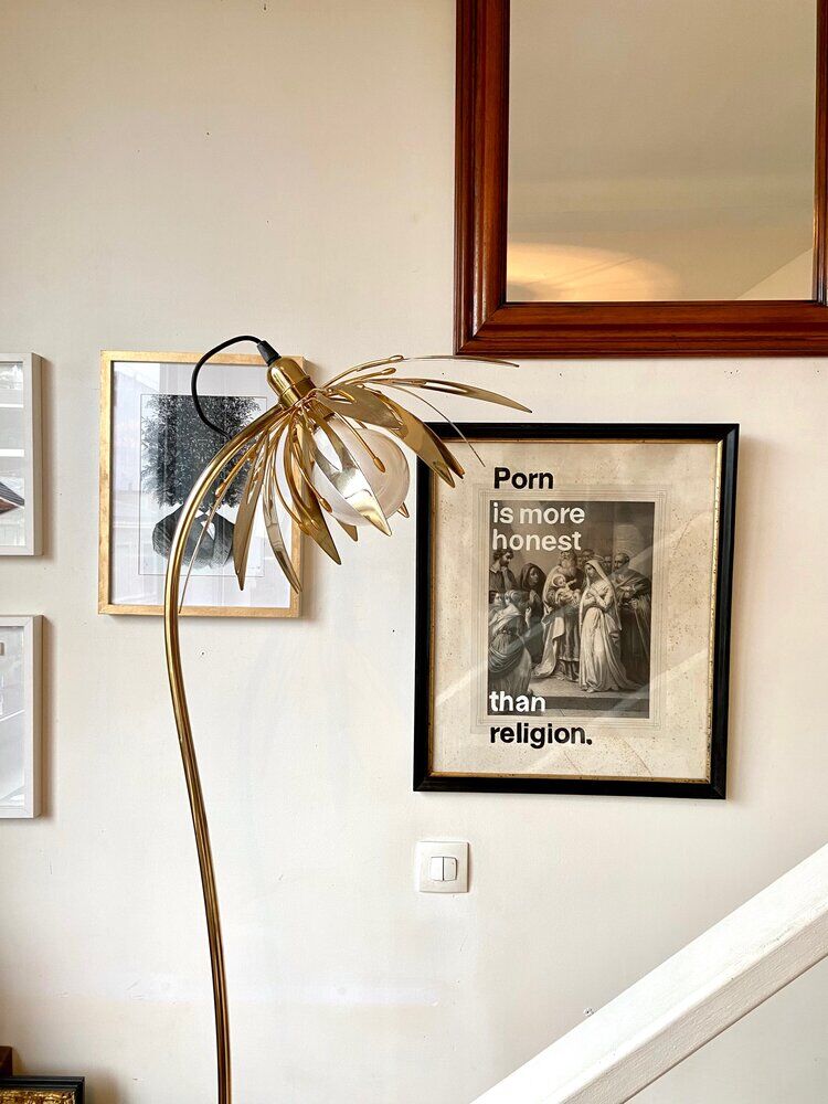 Gold metal flower lamppost