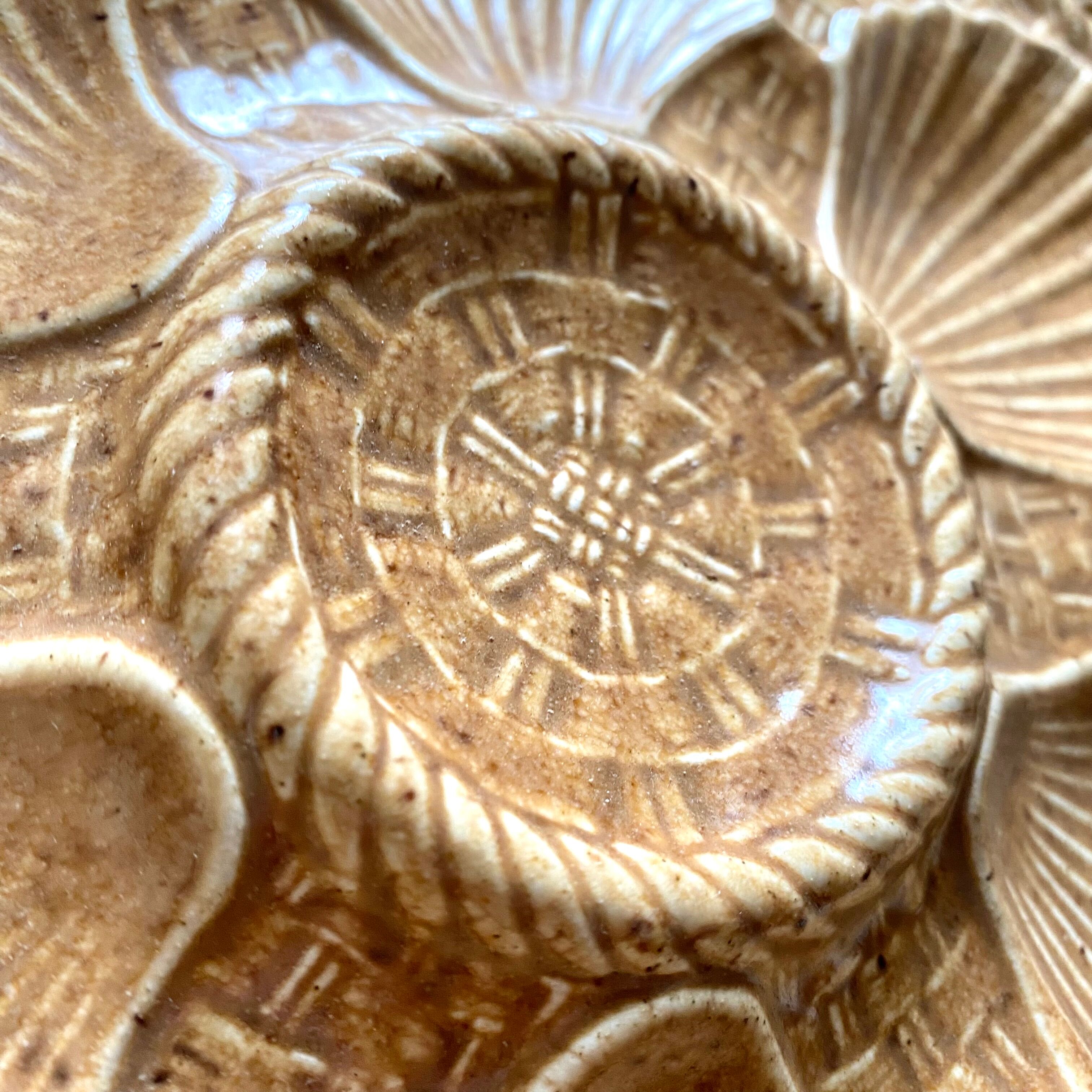 Longchamp oyster service 12 plates and one dish